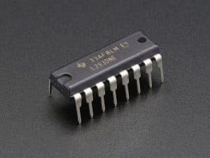 Dual-H-Bridge-Motor-Driver-for-DC-or-Steppers-600mA-L293D-600x450